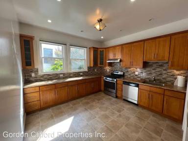 Main picture of 3042 Octavia St