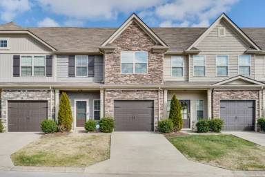 Main picture of 1032 Chatsworth Dr