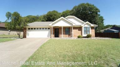 Main picture of 111 Guinevere Dr
