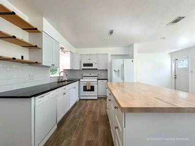 Main picture of 4025 NW 20th Ter