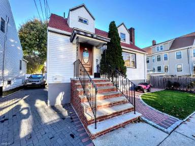 Main picture of 47 Bickford Ave