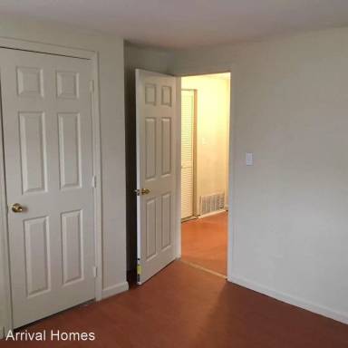 Main picture of 4908 Genesee Ave
