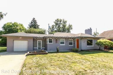Main picture of 1513 N Hawthorne Ln