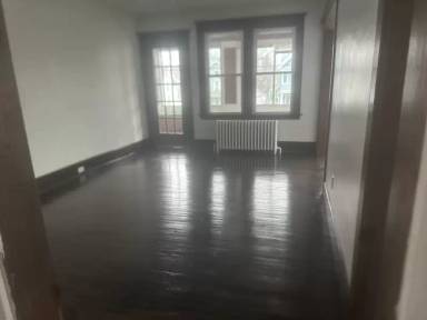 Main picture of 176 Main St