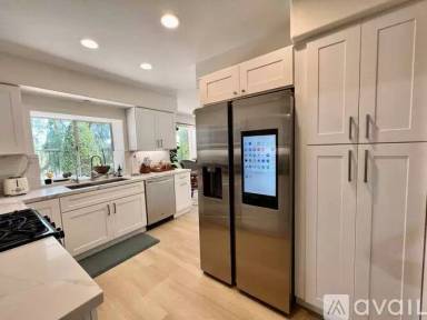 Main picture of 50 Santa Monica St