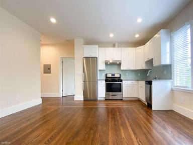 Main picture of 3791 Webster St