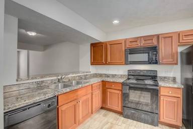 Main picture of 1600 Athens Dr