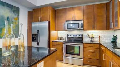 Main picture of 2630 Westheimer Rd