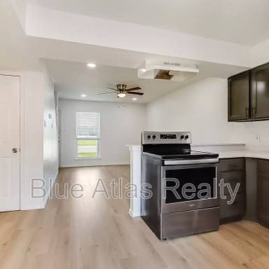Main picture of 408 Noble Avenue