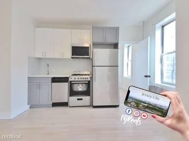 Main picture of 305 64th St