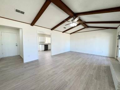 Main picture of 7825 Vernon Ave