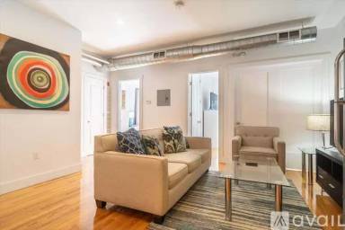 Main picture of 207 Johnson Ave