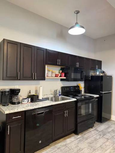 Main picture of 2118 E Carson St