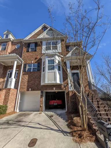 Main picture of 2989 Rivergreen Ln SE