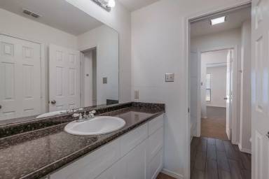 Main picture of 4926 Ali Ave