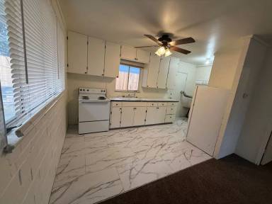 Main picture of 909 19th Ave