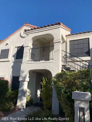 Main picture of 4842 Nara Vista Way