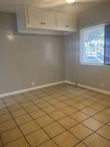 Main picture of 701-709 W 92nd St