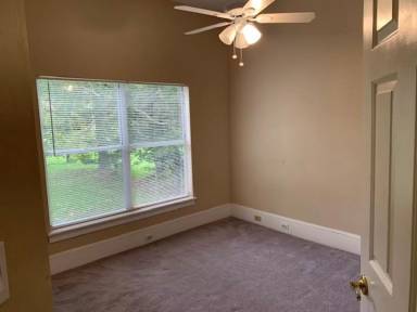 Main picture of 1630 Winter Springs Blvd