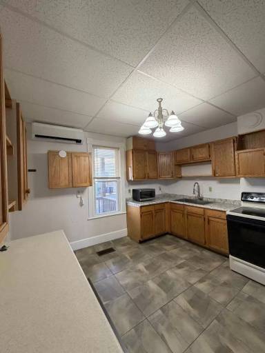 Main picture of 29 Dalton Ave