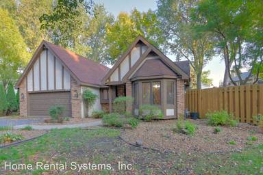 Main picture of 9728 Oak Shore Dr