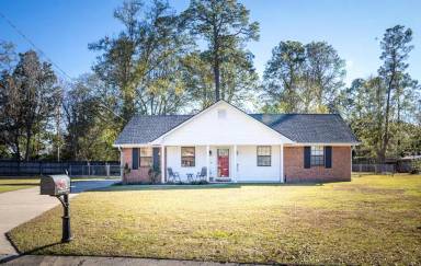 Main picture of 107 Maid Marian Ct