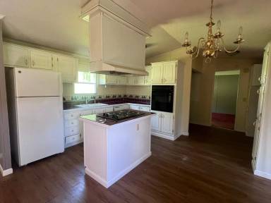 Main picture of 7922 Smith Grove Rd
