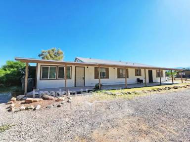 Main picture of 1420 W Horn Rd