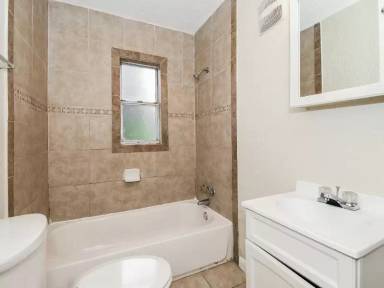 Main picture of 3803 S Flamingo Ter