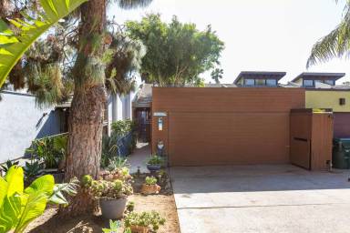 Main picture of 674 Hygeia Ave