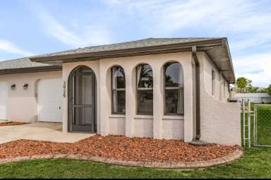 Main picture of 3923 Country Club Blvd
