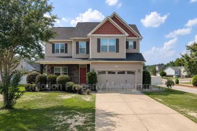Main picture of 14 Marquis Dr