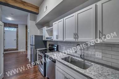 Main picture of 10 Walnut Aly