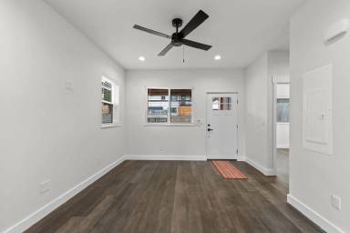 Main picture of 460 N James Ave