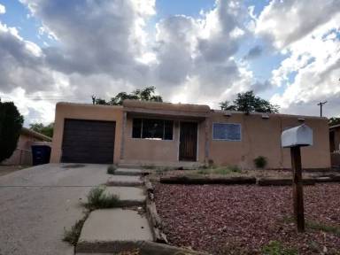 Main picture of 405 65th St SW