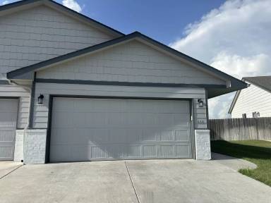 Main picture of 464 S Longbranch Dr