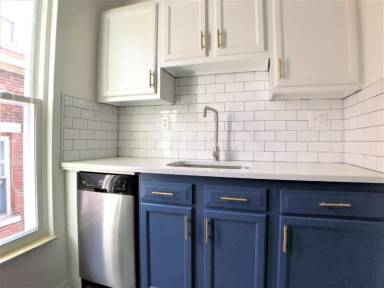 Main picture of 879 Oak St