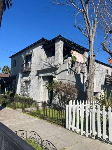 Main picture of 820 Hoffman Ave