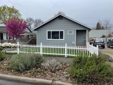 Main picture of 319 Mary St