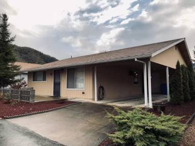 Main picture of 111 Wards Creek Ln
