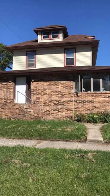 Main picture of 109 N 13th St