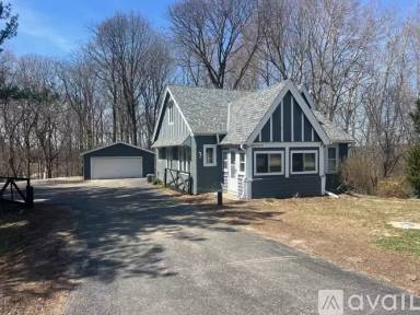 Main picture of W330N4503 Lakeland Dr