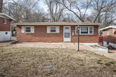 Main picture of 807 Thomas Ave