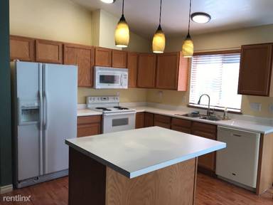 Main picture of 225 E 52nd St