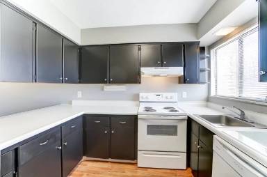 Main picture of Woodview Plaza Apartments