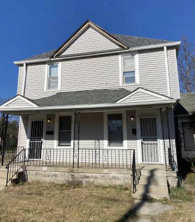 Main picture of 1064 W Roache St