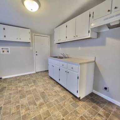 Main picture of 1009 Aukerman St
