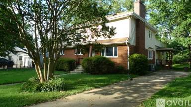 Main picture of 3053 N Harrison St