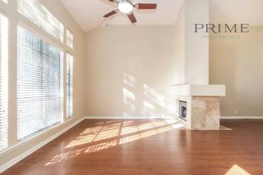Main picture of 2802 Hummingbird Cir