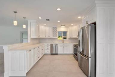 Main picture of 1478 NE 57th Ct